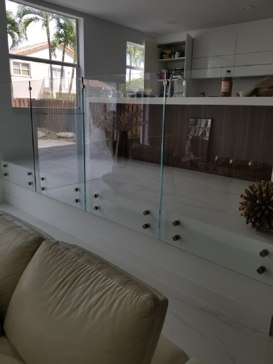 Glass railing Miami staircase installation